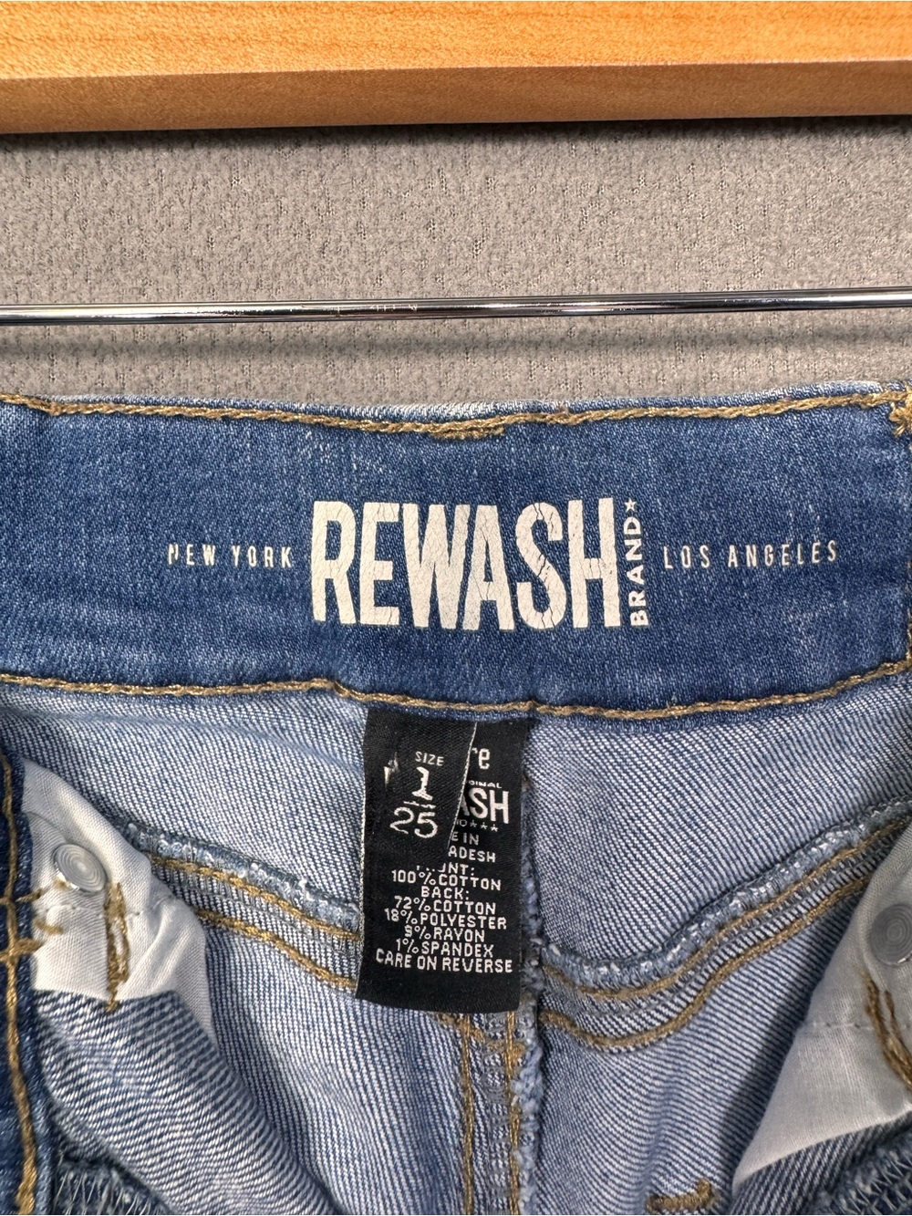Rewash Distressed High-Rise Cropped Jeans - Medium Light Blue Wash, Size 1 / 25 - Picture 4 of 11